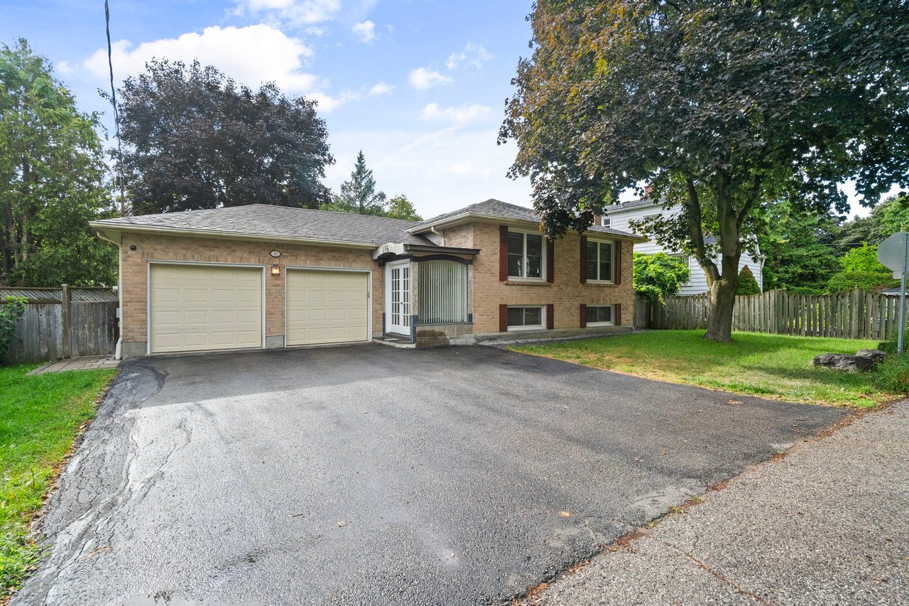 16 Milne Ln Markham, ON L3P 1C7