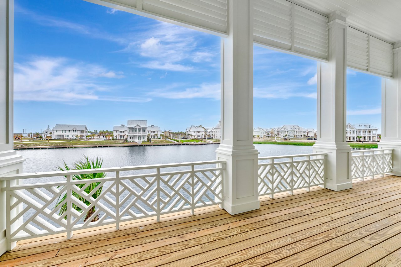 Dewdrop Street, 6110 Sq. Ft.