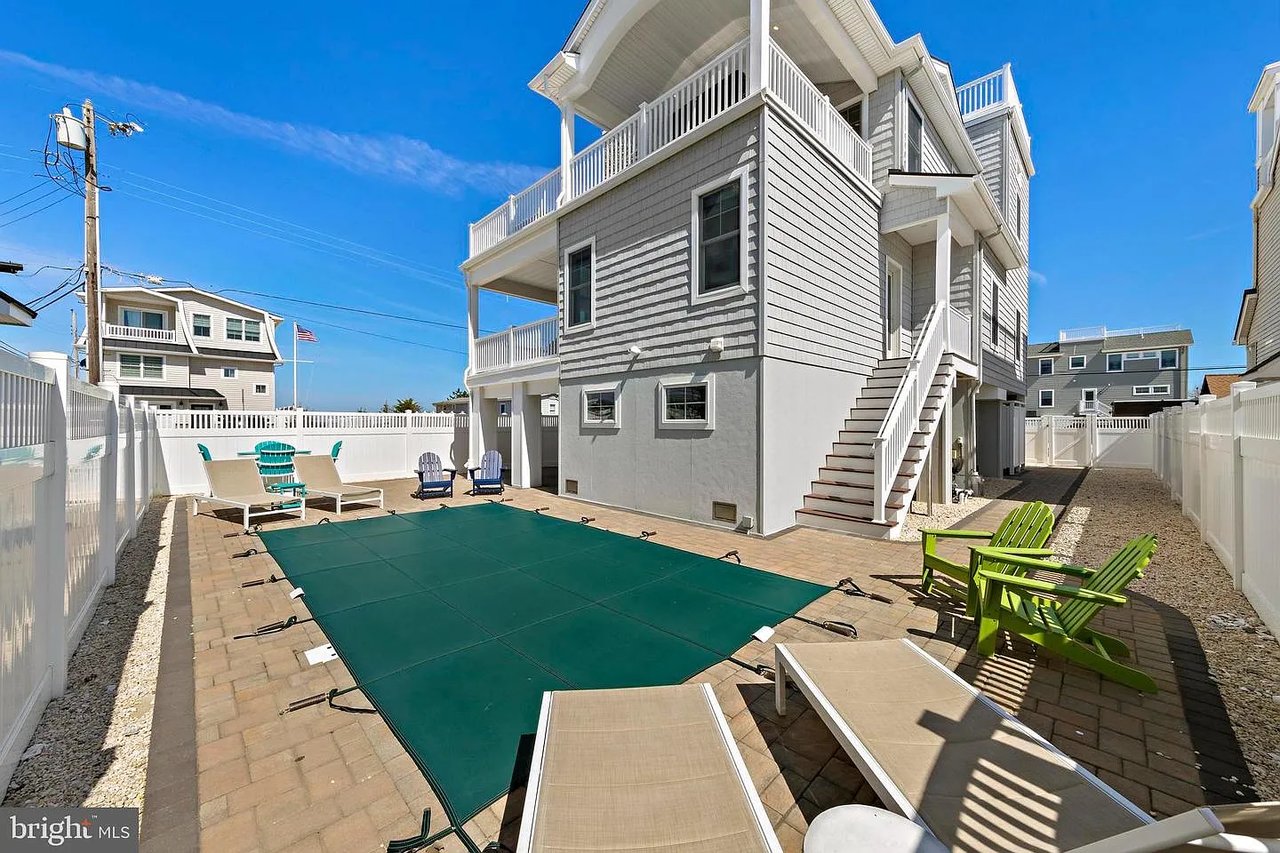 30 W Harding Ave