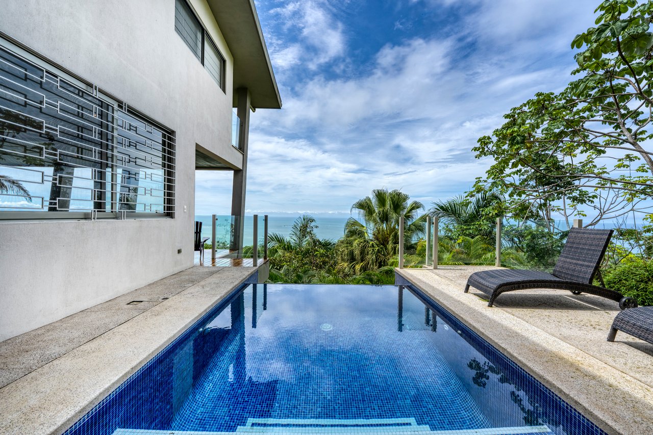 A Modern Jungle Haven with Panoramic Whales Tail Views