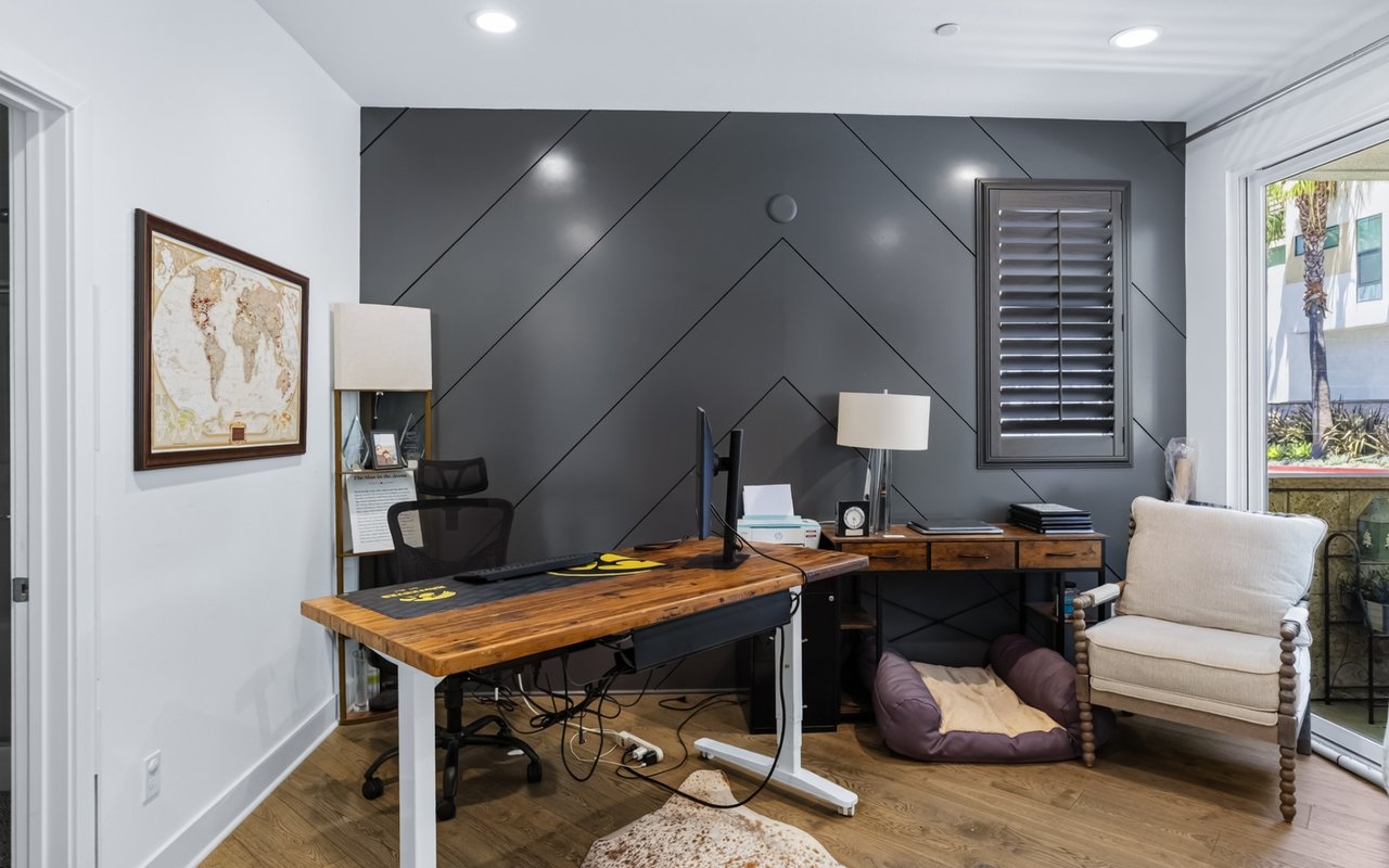 1687 Grand View