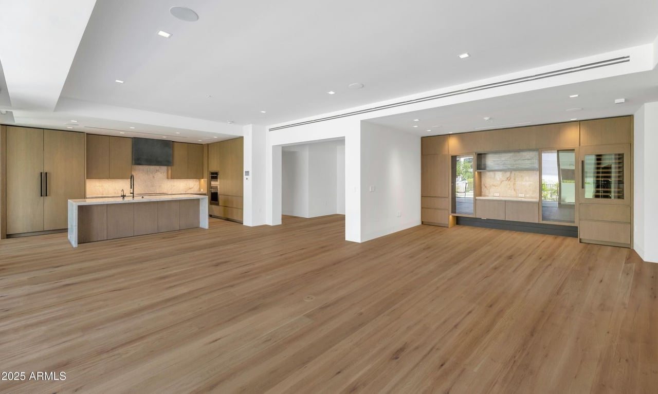 6587 N Palmeraie Blvd, #1051