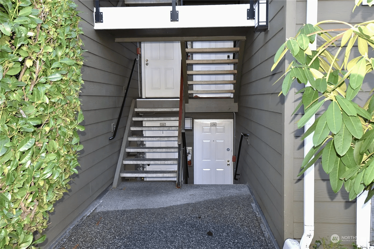 820 E Cady Road #G105