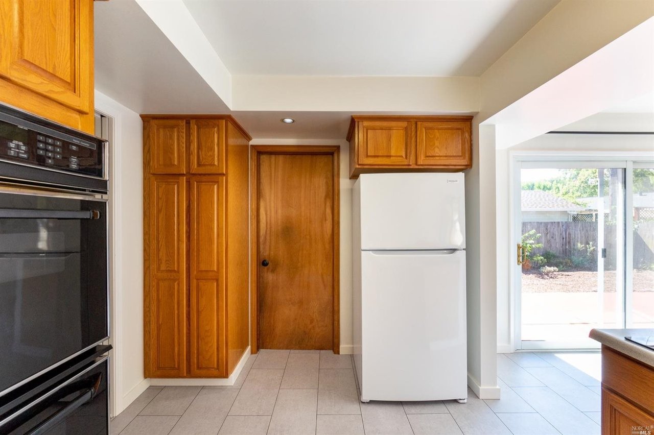 6 Boulevard Ct