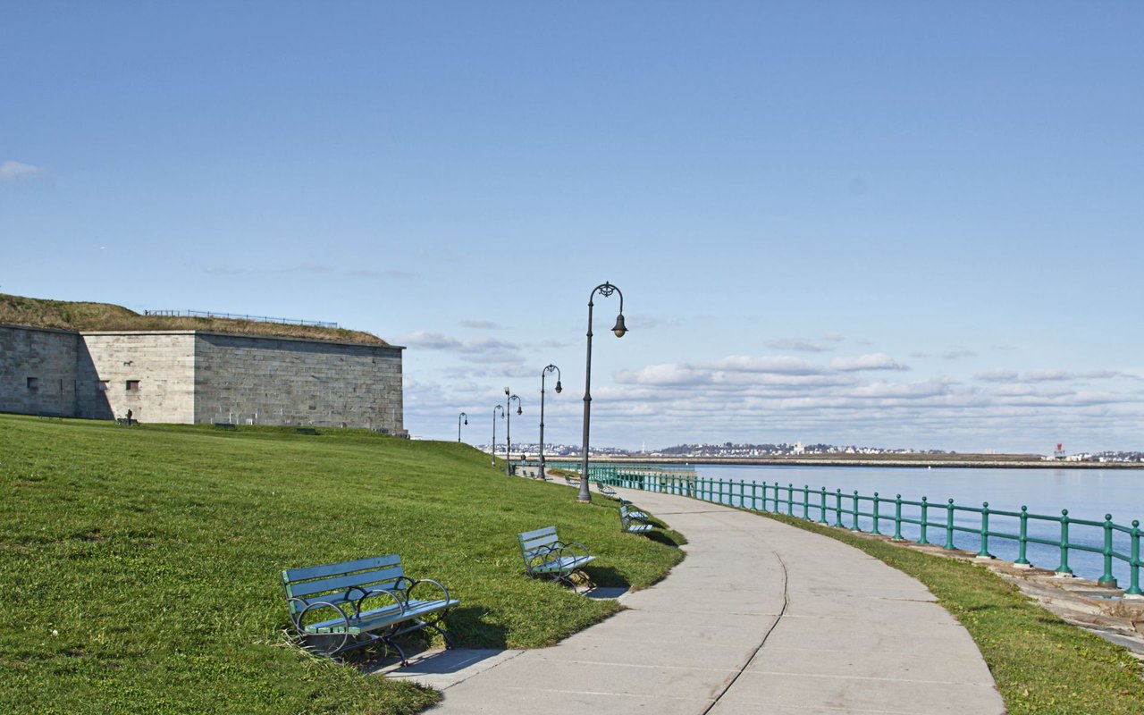 SOUTH BOSTON NEIGHBORHOOD GUIDE