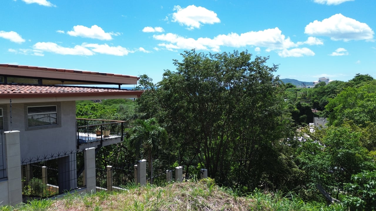 525.12 M2 Ocean View Lot with Water - Tamarindo