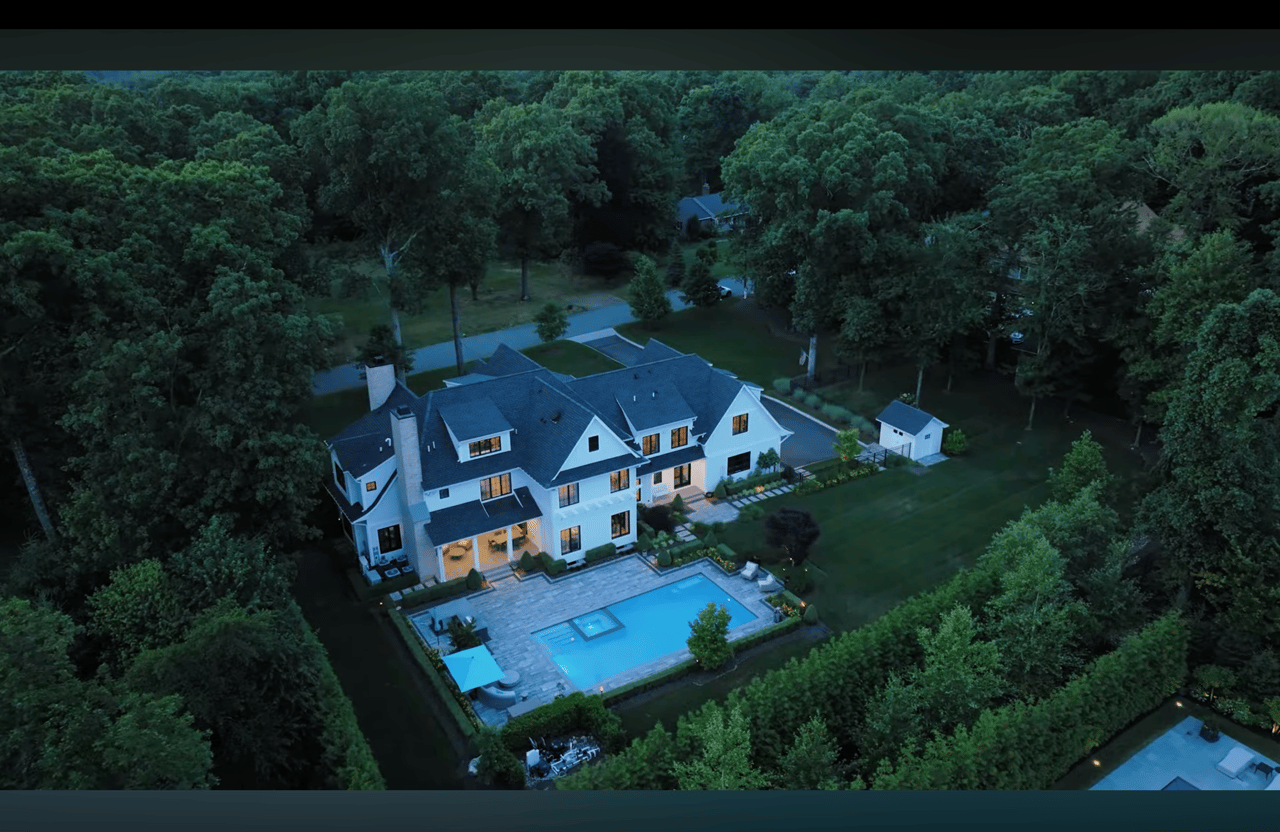 838 Seneca Rd, Franklin Lakes, NJ