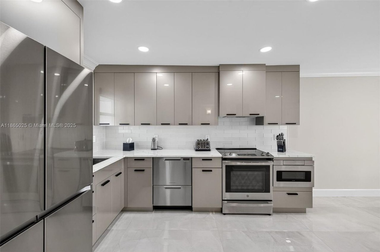 511 Bayshore Dr #1005