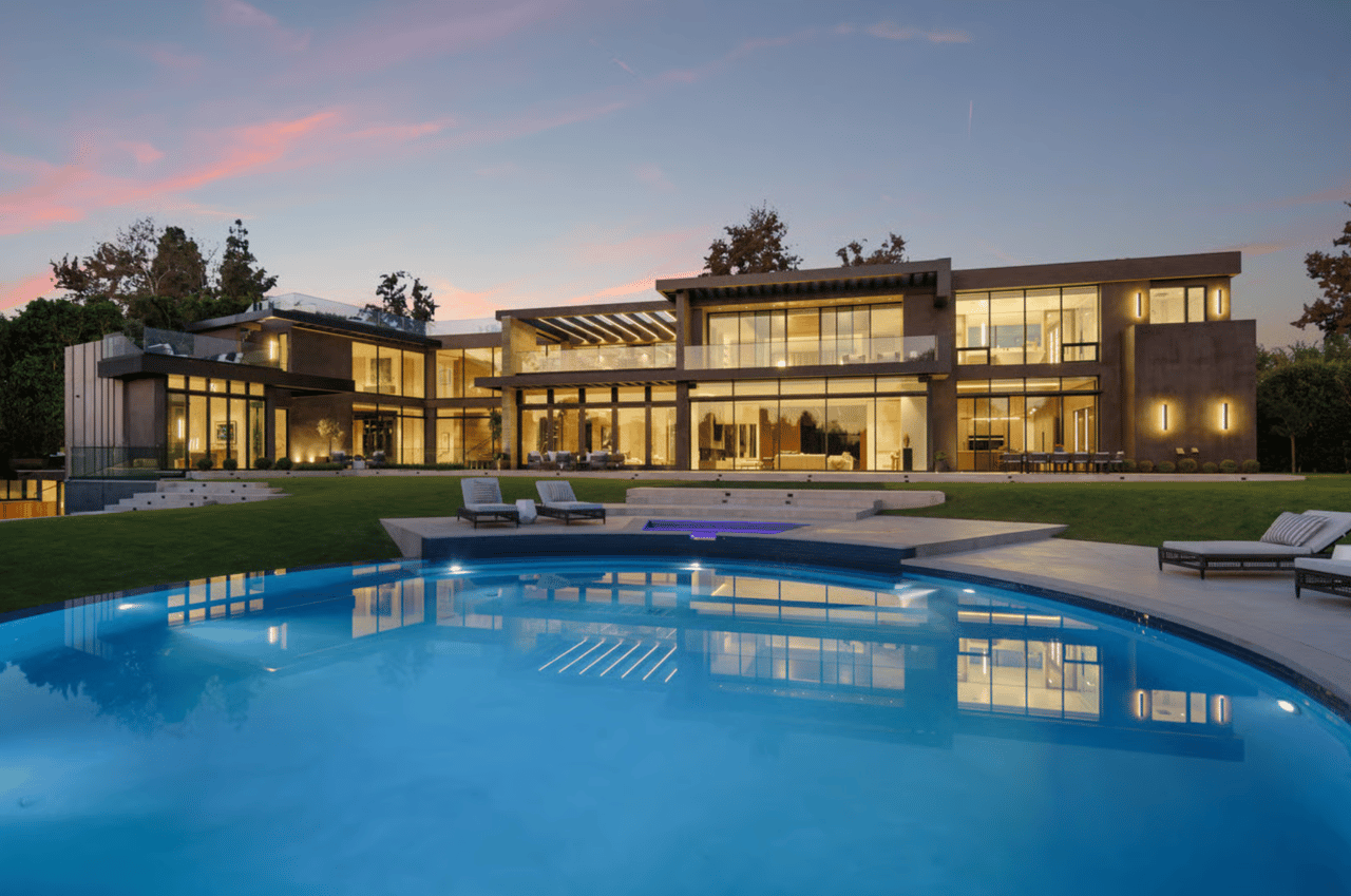 The Monocle, Holmby Hills