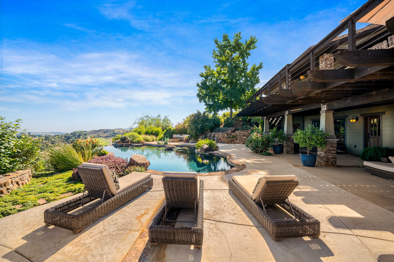 41005 Valle Vista