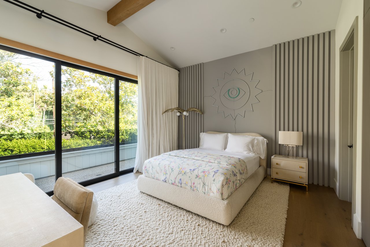 455 N Bundy Dr, Brentwood