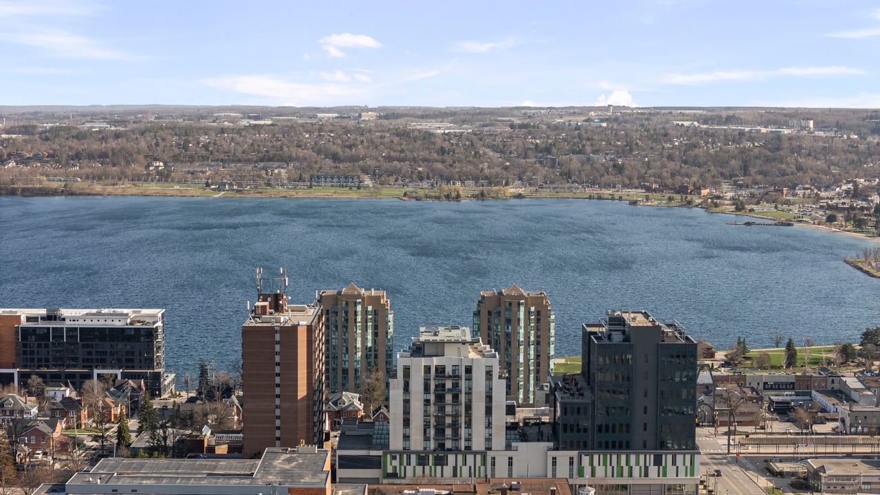 #503-111 Worsley Street, Barrie