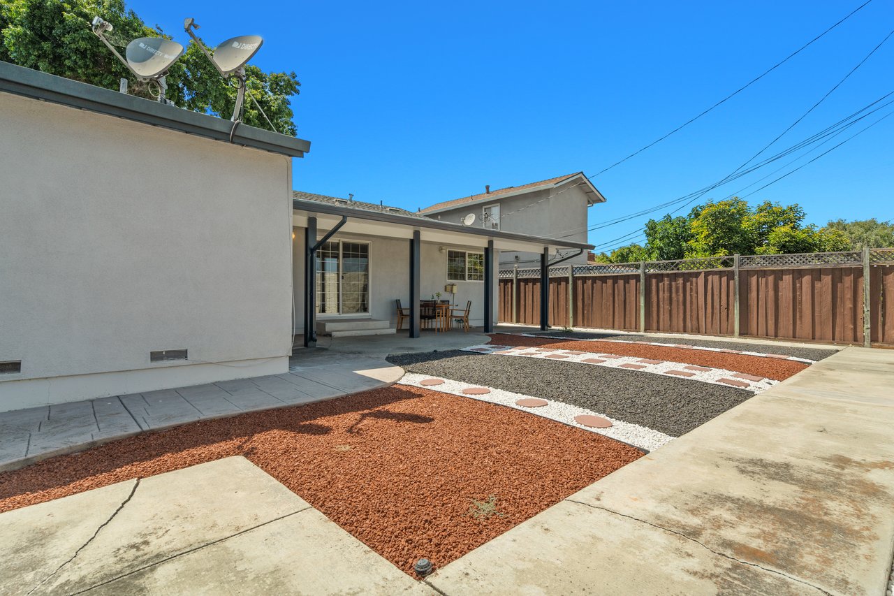1459 Blackfield Drive