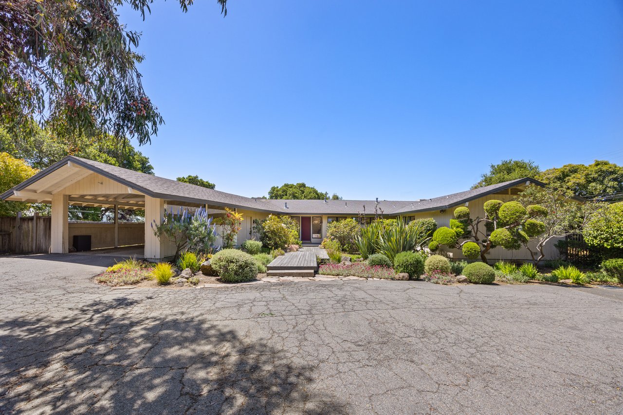 Rare 1+ Acre Dream Site