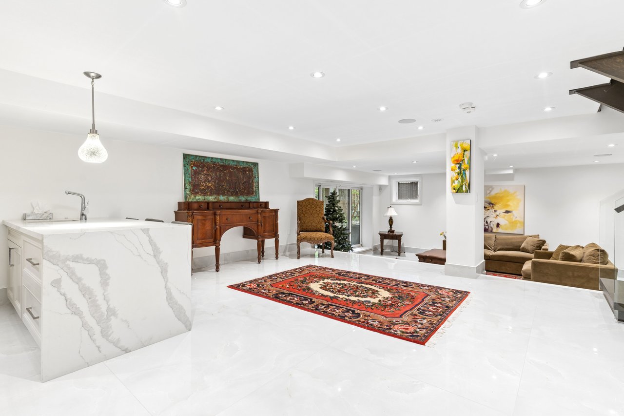 150 Sandringham Drive