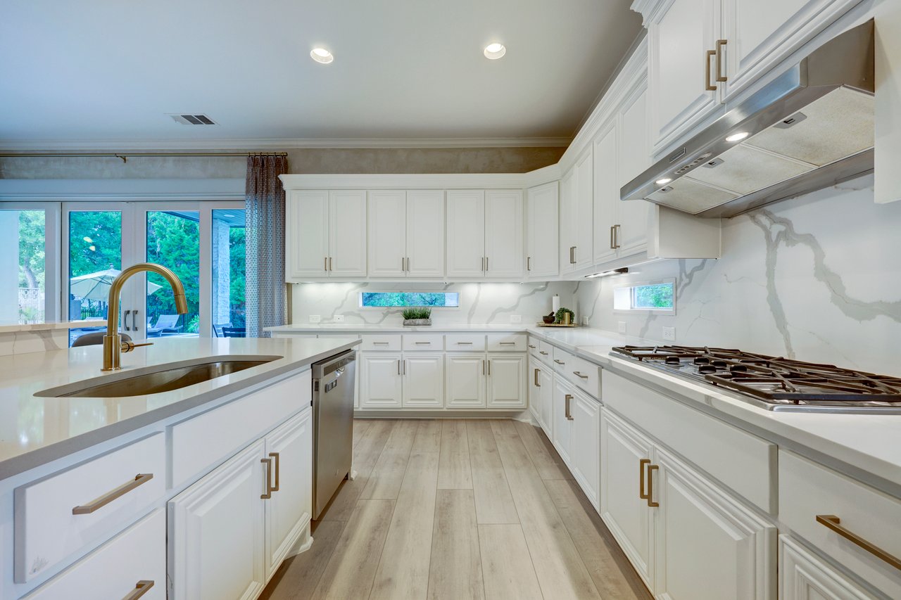 12100 Azure Shores Ct.