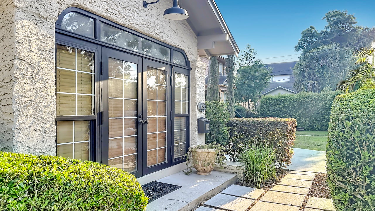 Charming 1925 Bungalow with Guesthouse in Orlando's Colonialtown