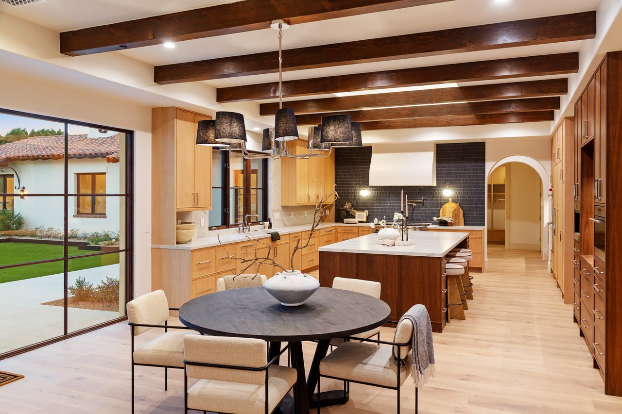 4605 E ROCKRIDGE Road