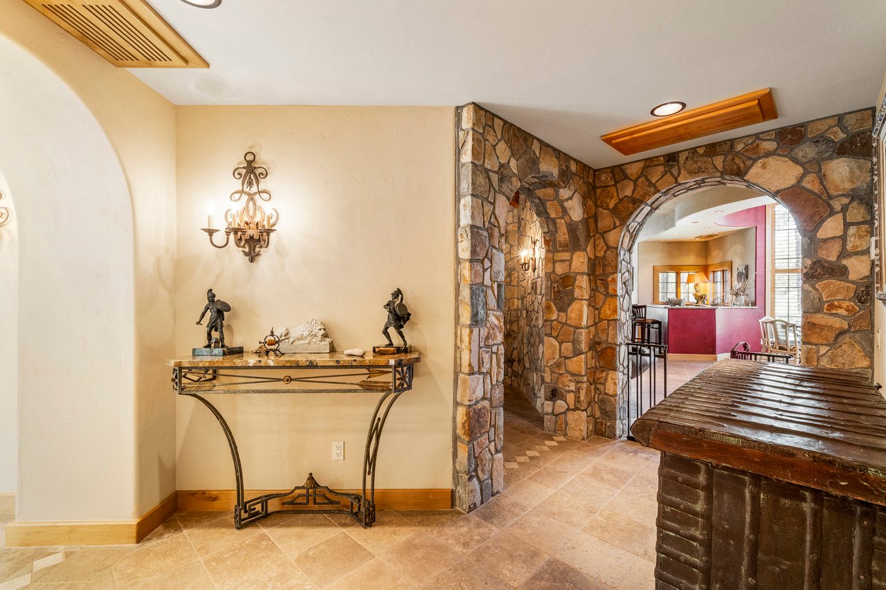 41290 Avenida Delores