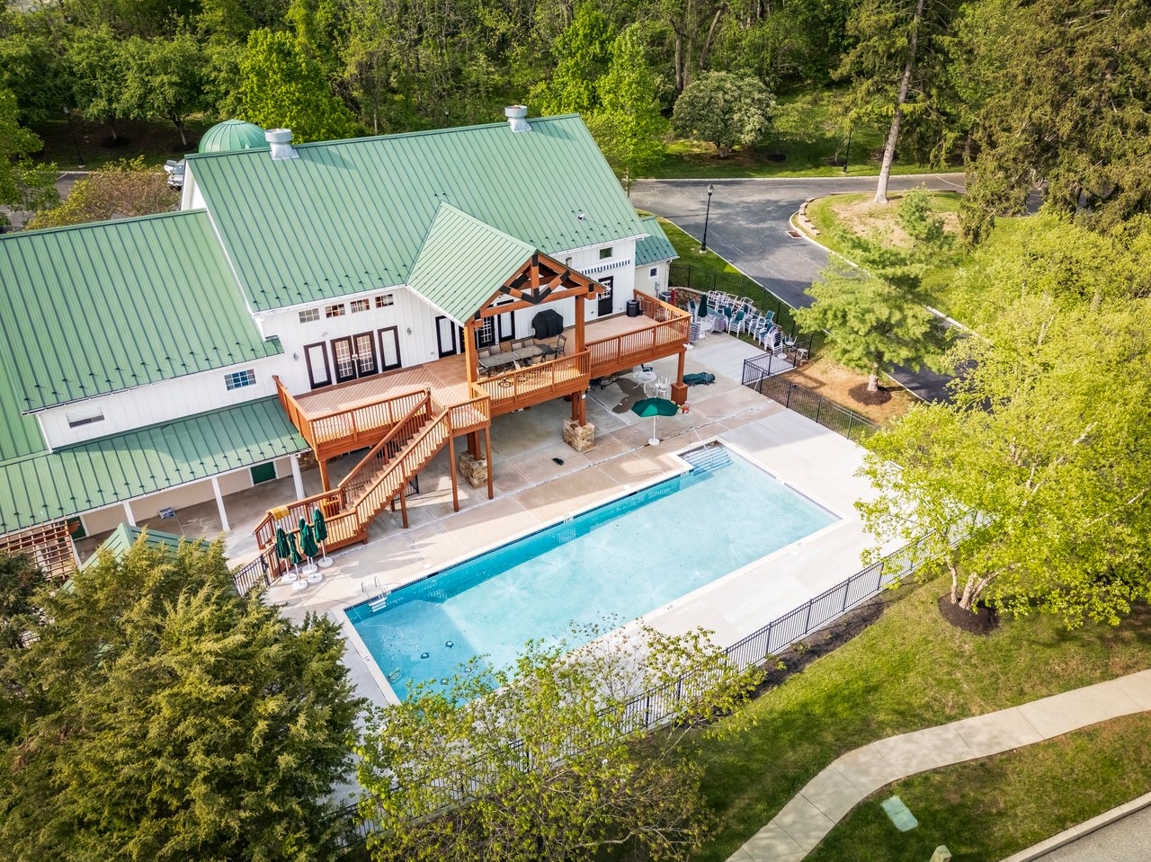 3700 Winthrop Way