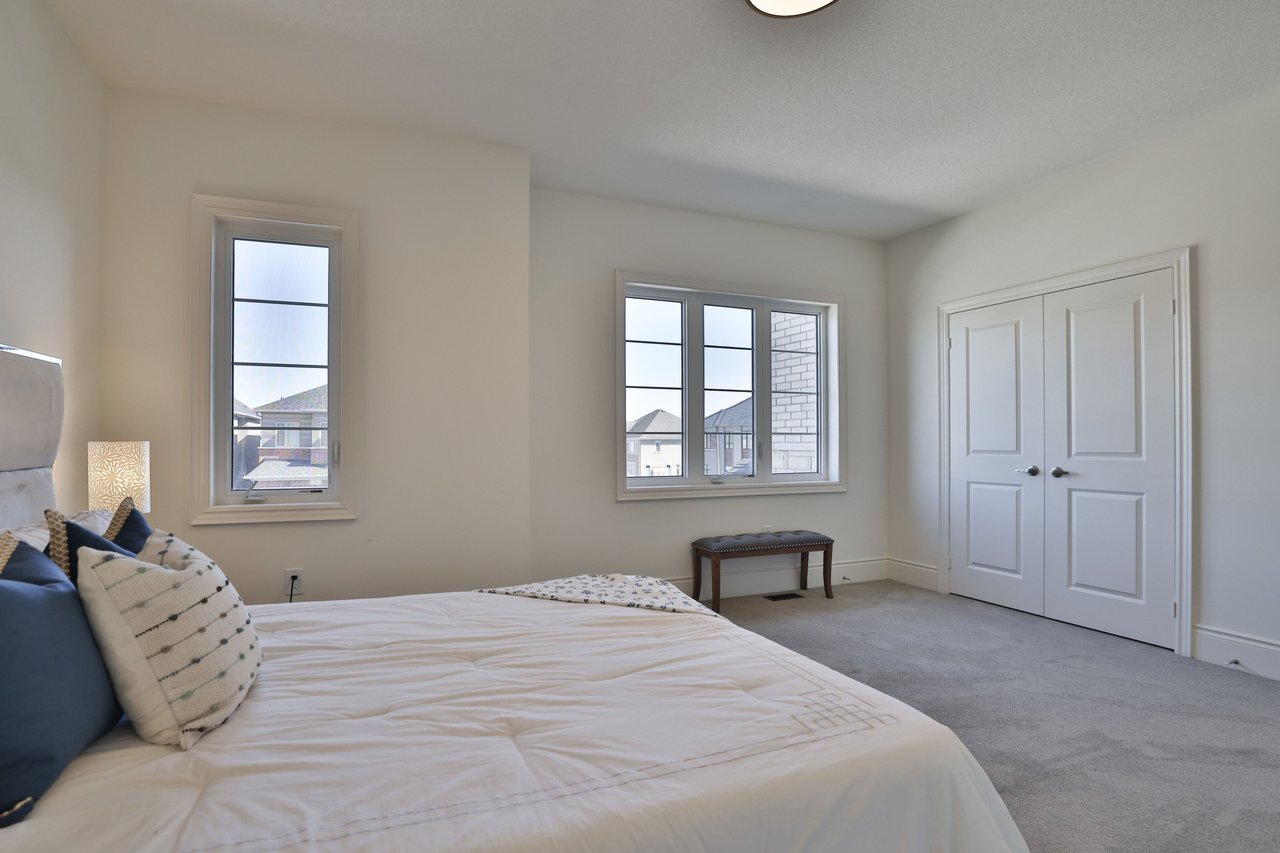 37 North Park Boulevard, Oakville