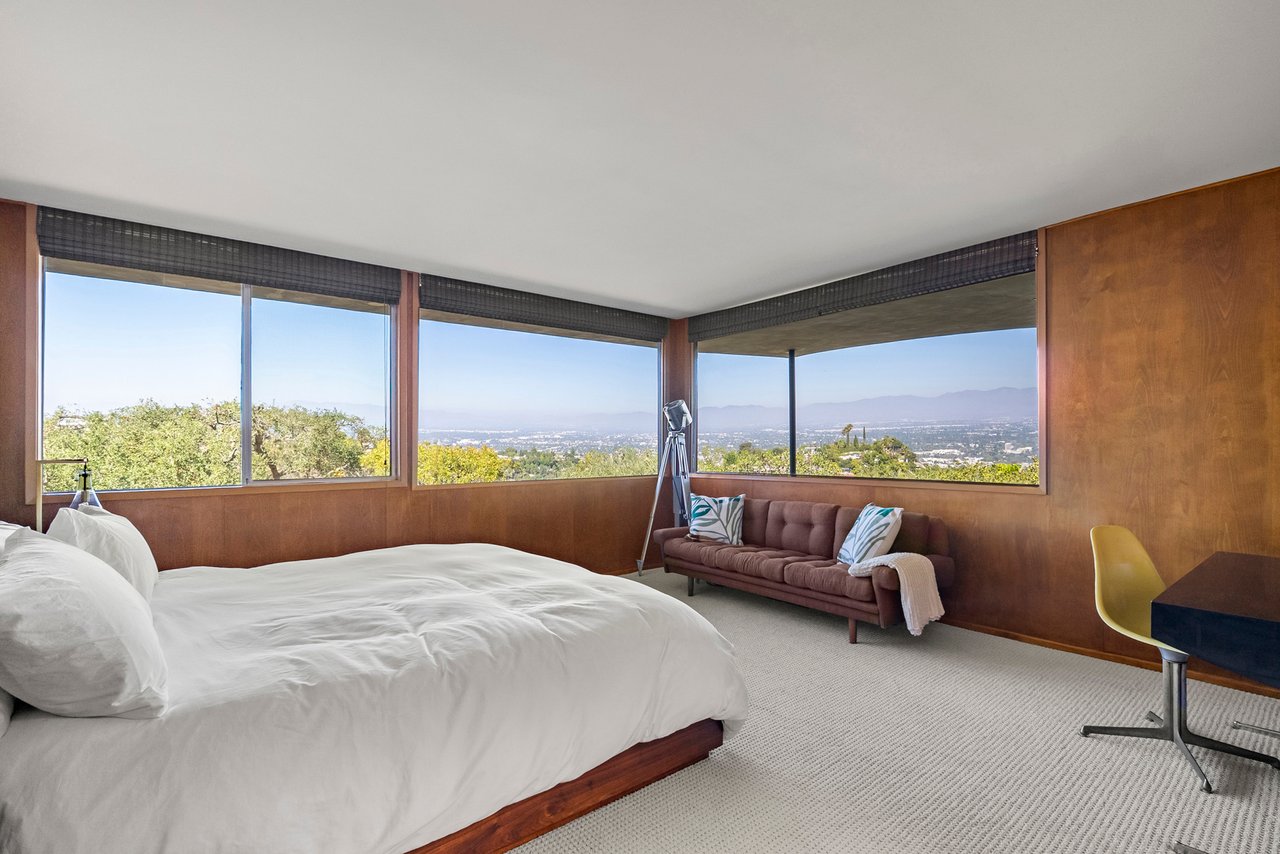 14513 Mulholland Dr, Bel Air