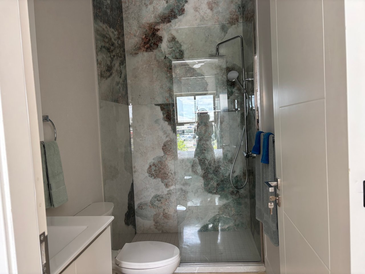 SUITES ONE WEST | STUDIO