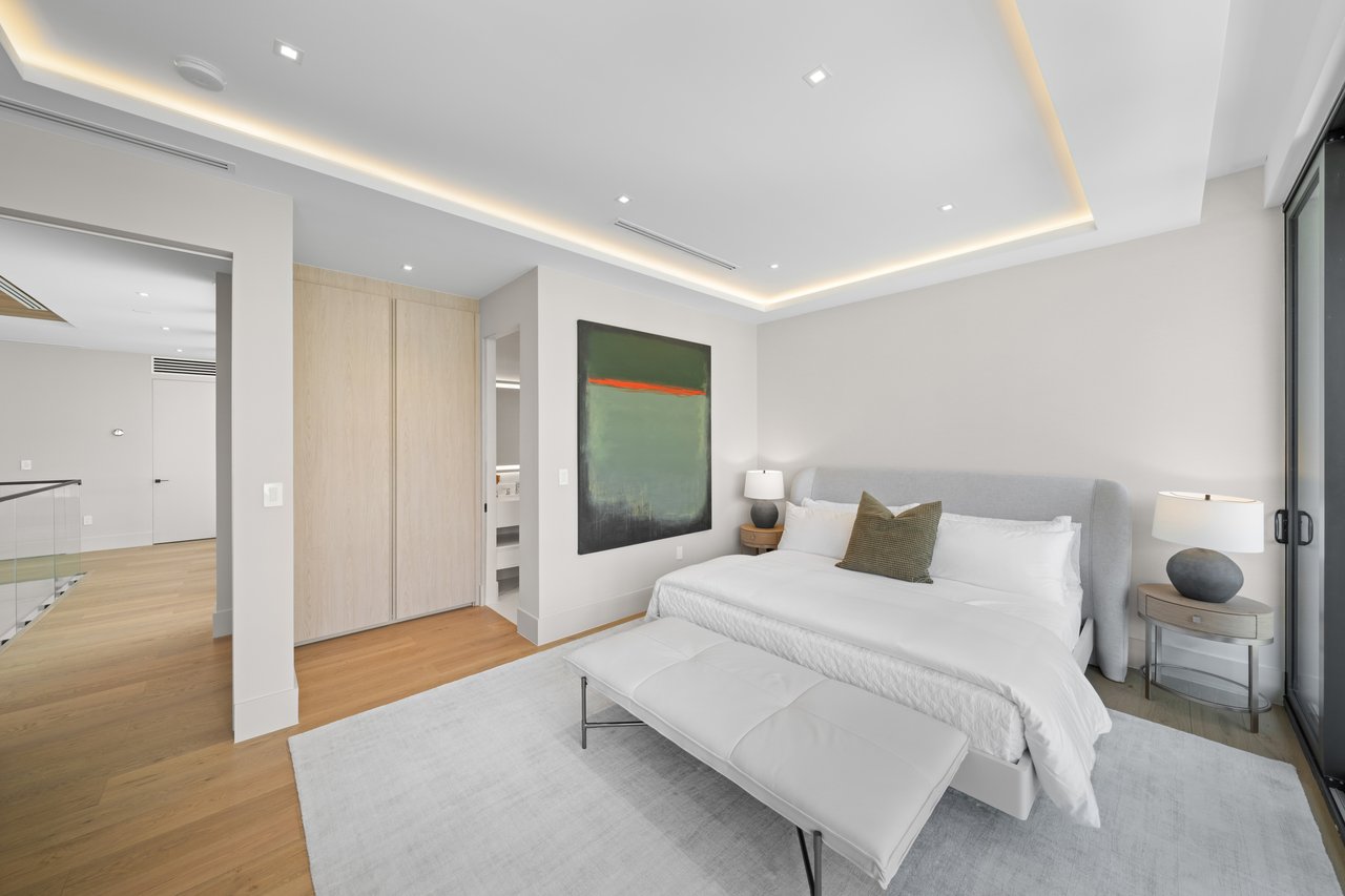 262 189th Terrace