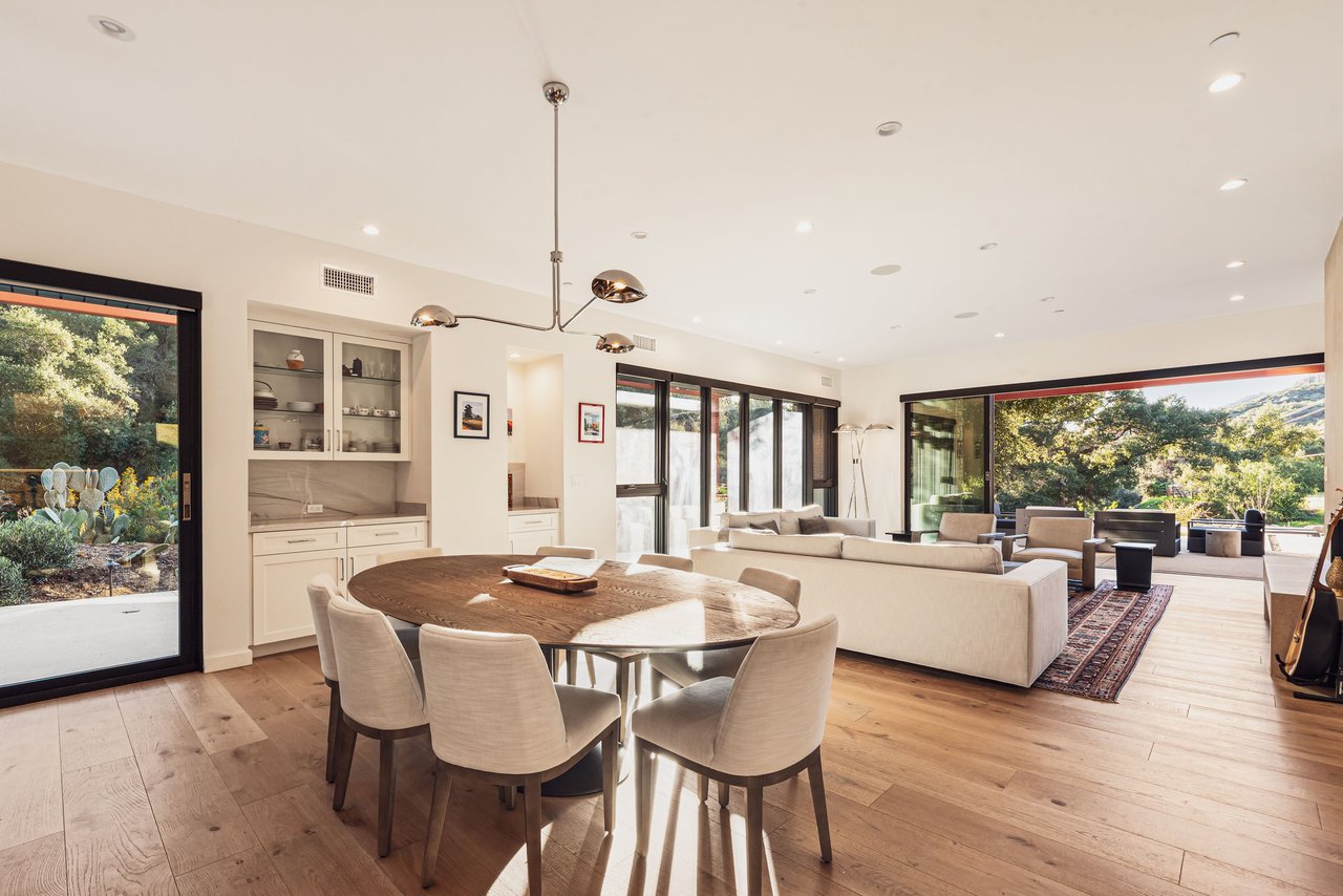 Extraordinary Modern Farmhouse 