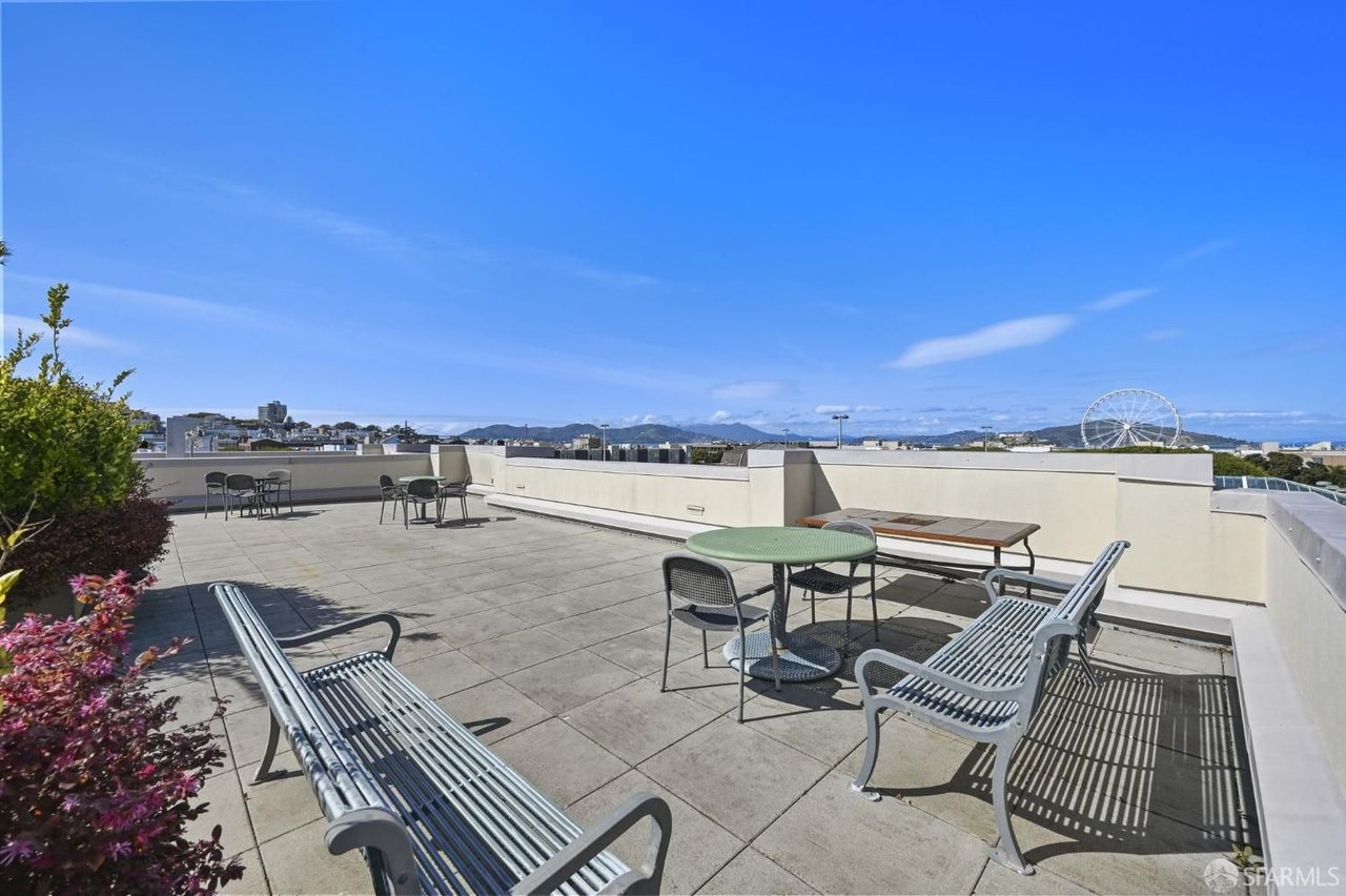 329 Bay Street # 204