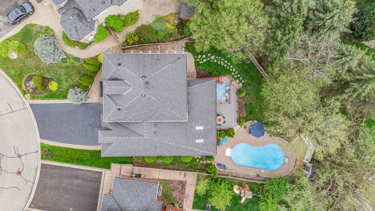 918 Best Circle, Newmarket