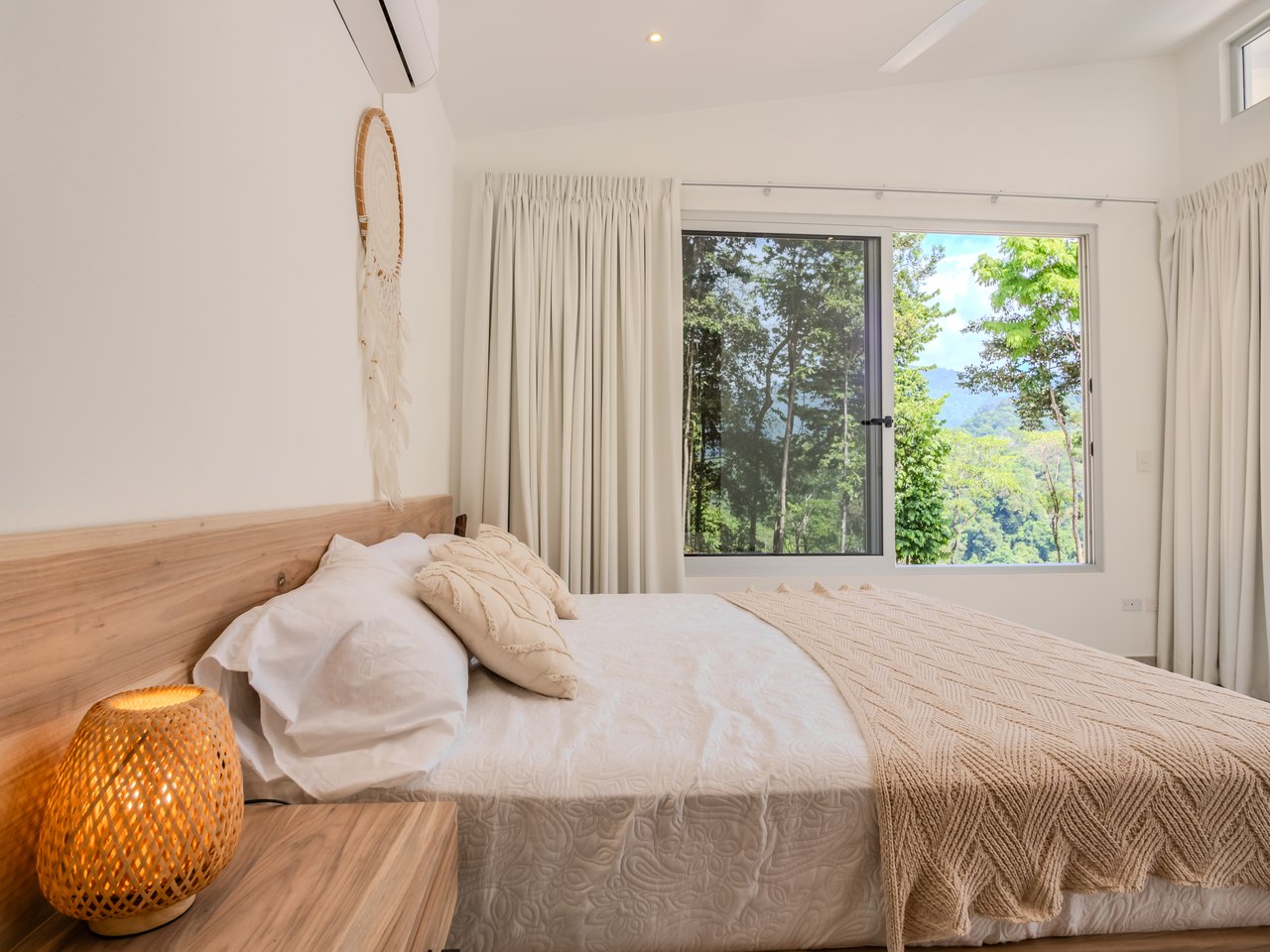An Exclusive, Sunny Ridge-Top 4-Bed Designer House With Unforgettable Mountain & Jungle Views