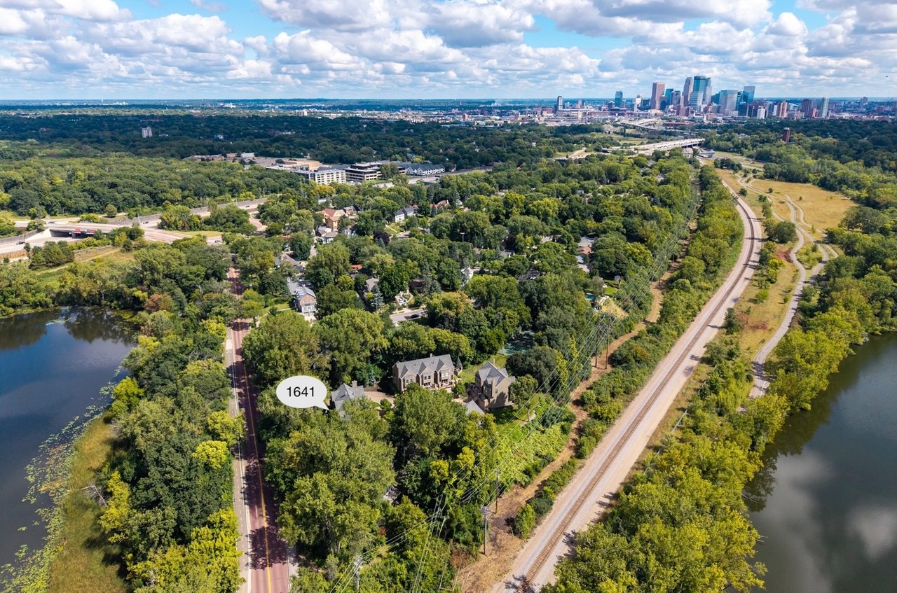 1641 Cedar Lake Pkwy