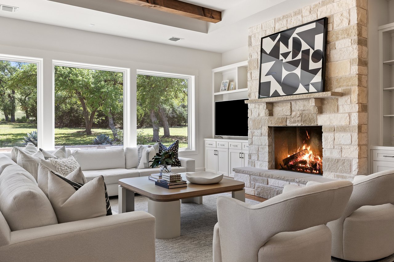 8325 Lakewood Ridge Cv