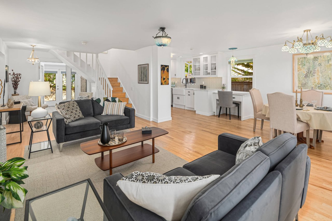 8636 Fauntleroy Place SW