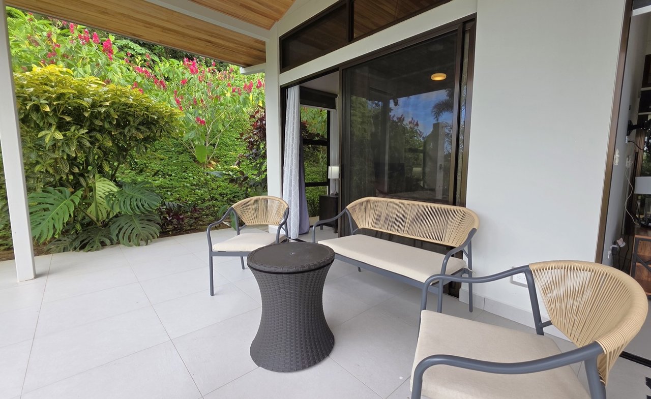 Tropical Turnkey Retreat in Gated Community