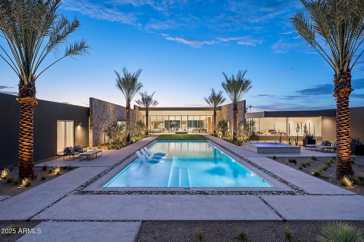 5120 N CASA BLANCA Drive