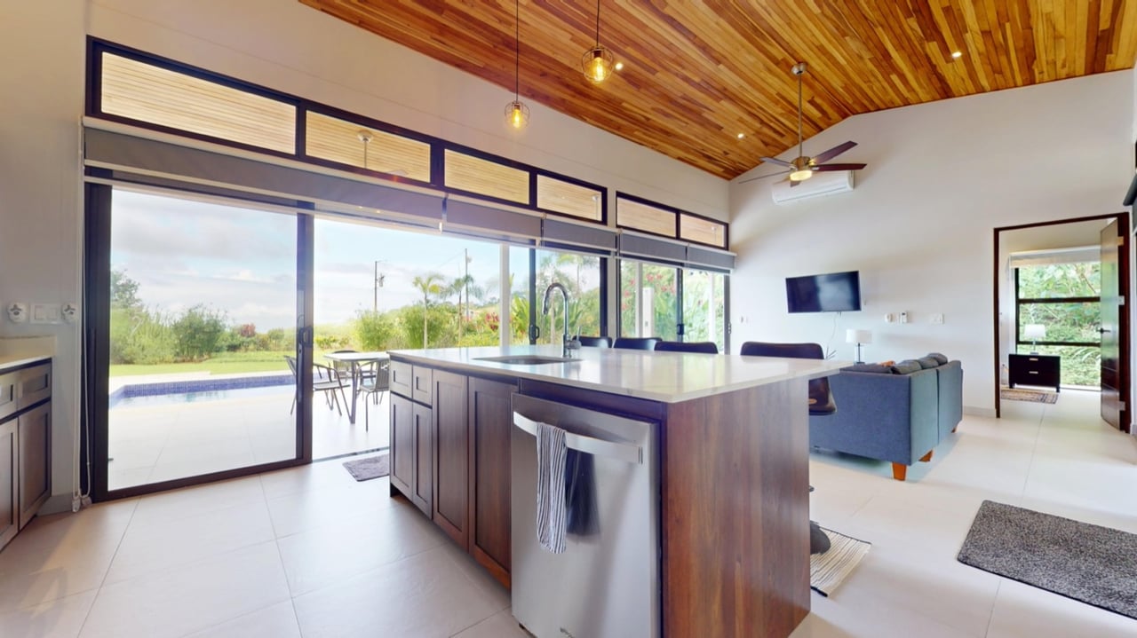 Tropical Turnkey Retreat in Gated Community