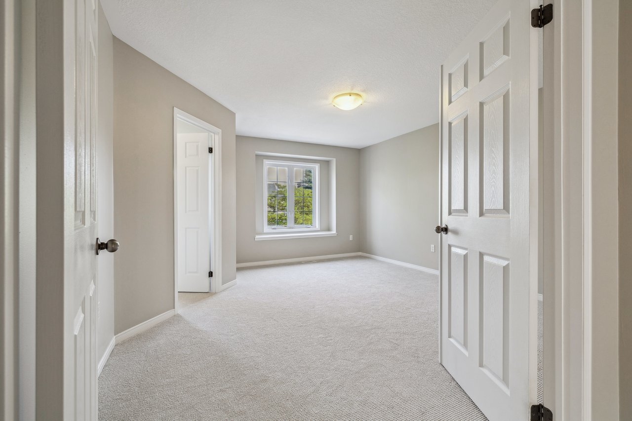 Freehold Townhouse on Quiet Court