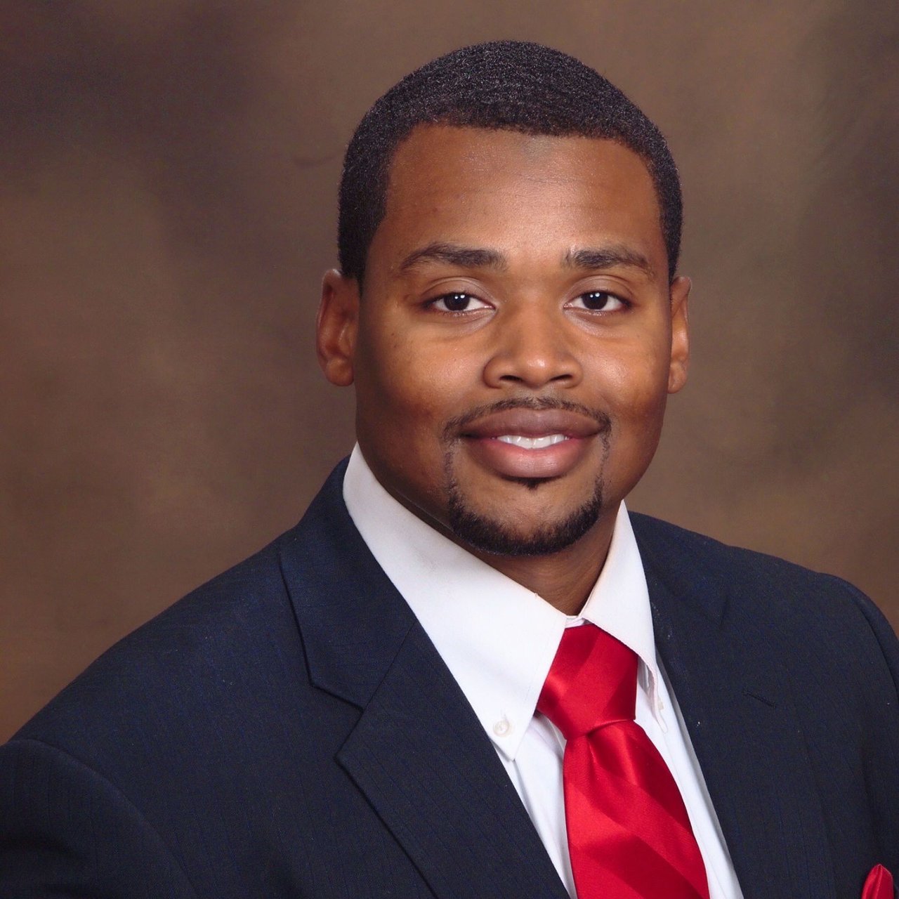 Demetrius Traylor Ann Arbor, MI Real Estate Agent Headshot
