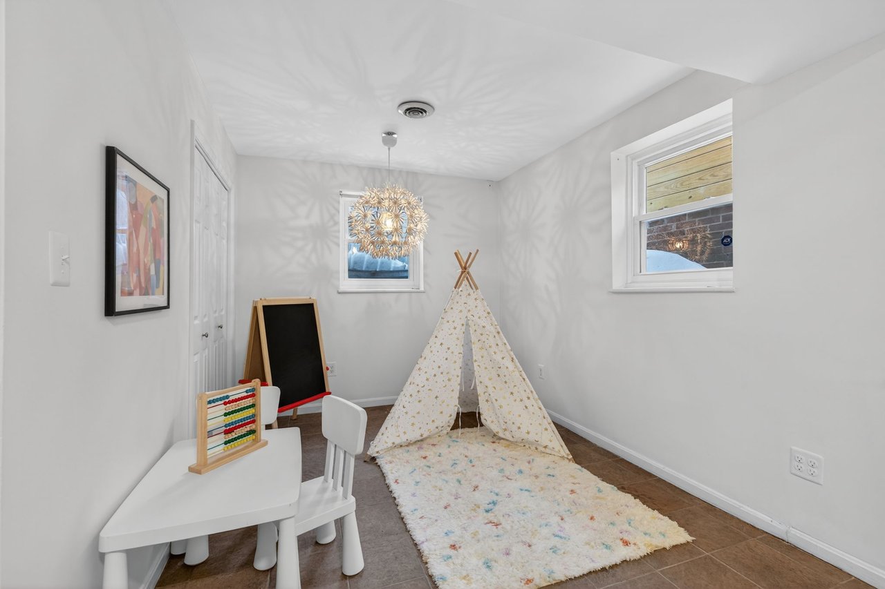 3646 Alton Pl NW - North Cleveland Park