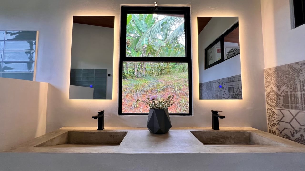 Brand New Modern Home in a Private Tropical Setting - Tres Rios