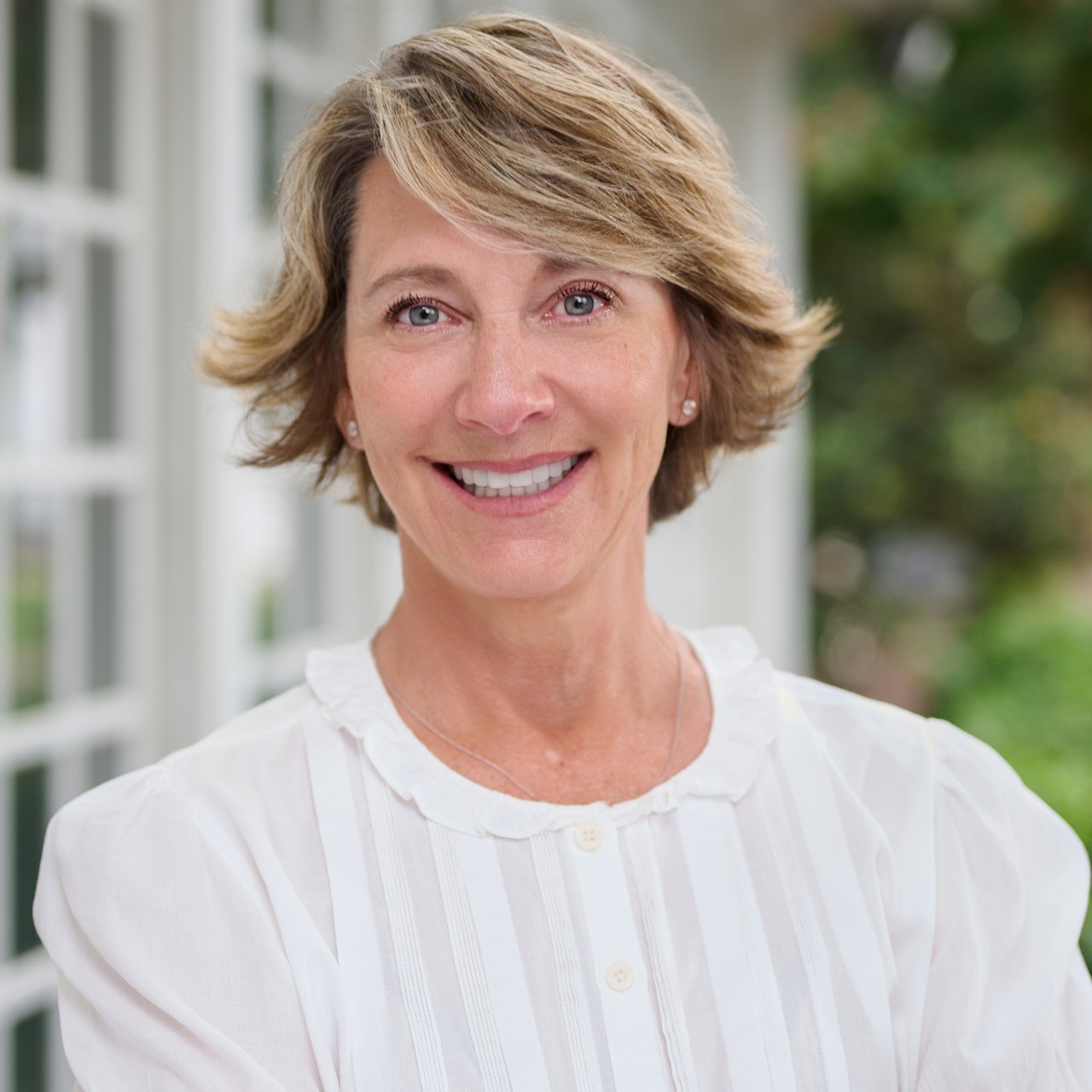 Wendy Mills Charlotte, NC Real Estate Agent Headshot