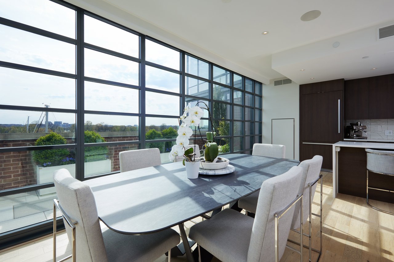 45 Sutton Square SW #306