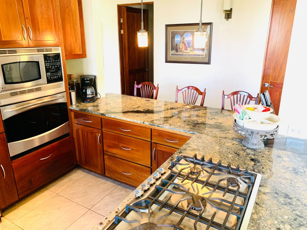 Ocean View Estate with Guest Cabins, Ojochal, Puntarenas