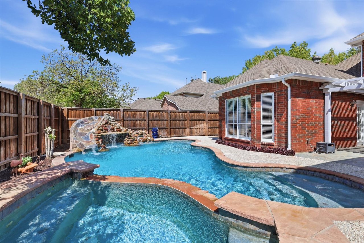 305 Brushy Creek Trail