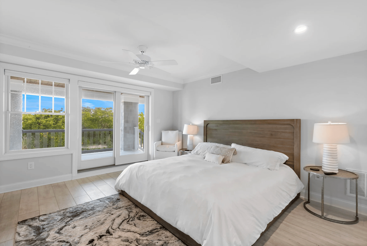 123 E. Colorado Avenue