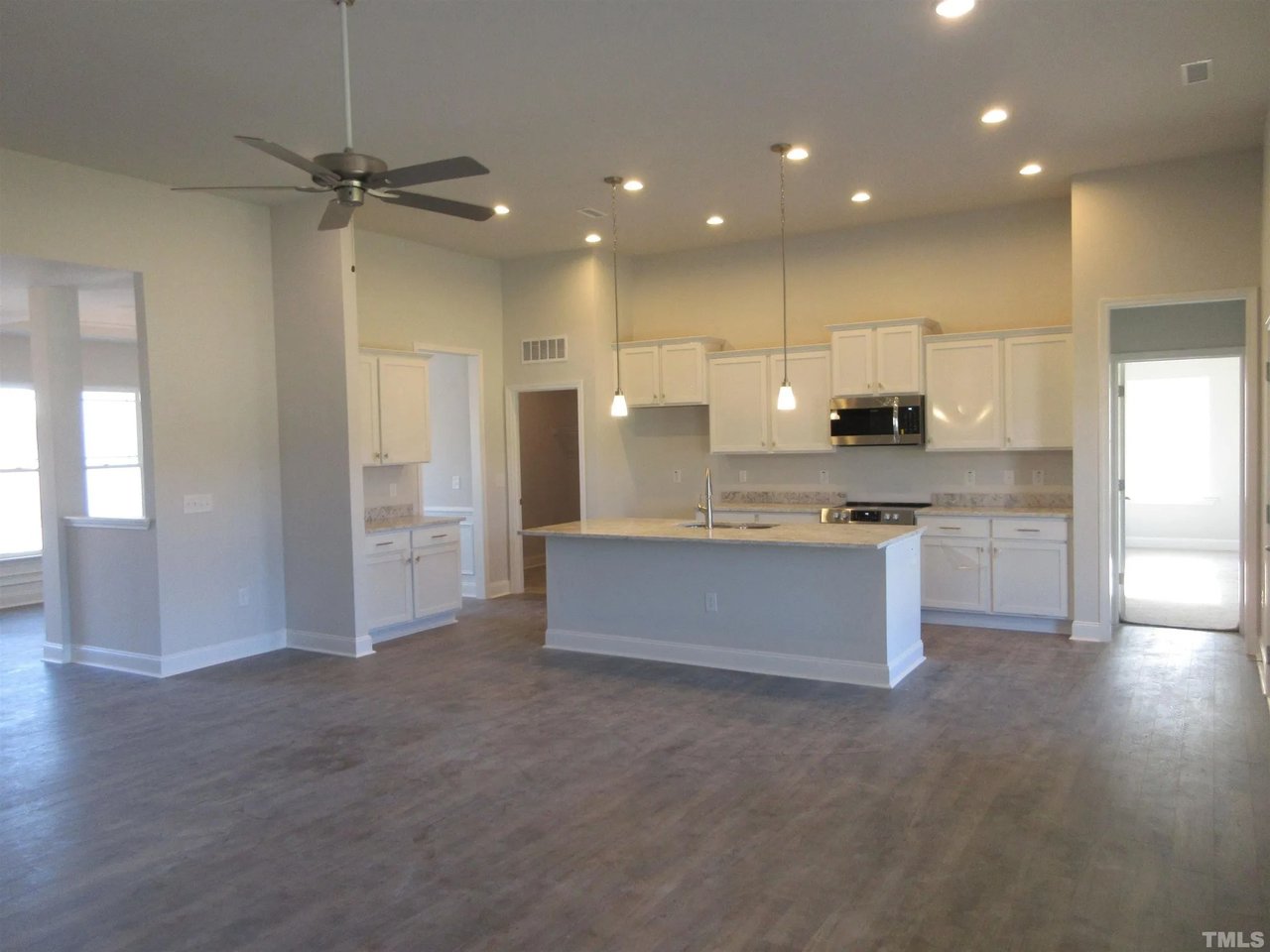 39 N Cousins Ct