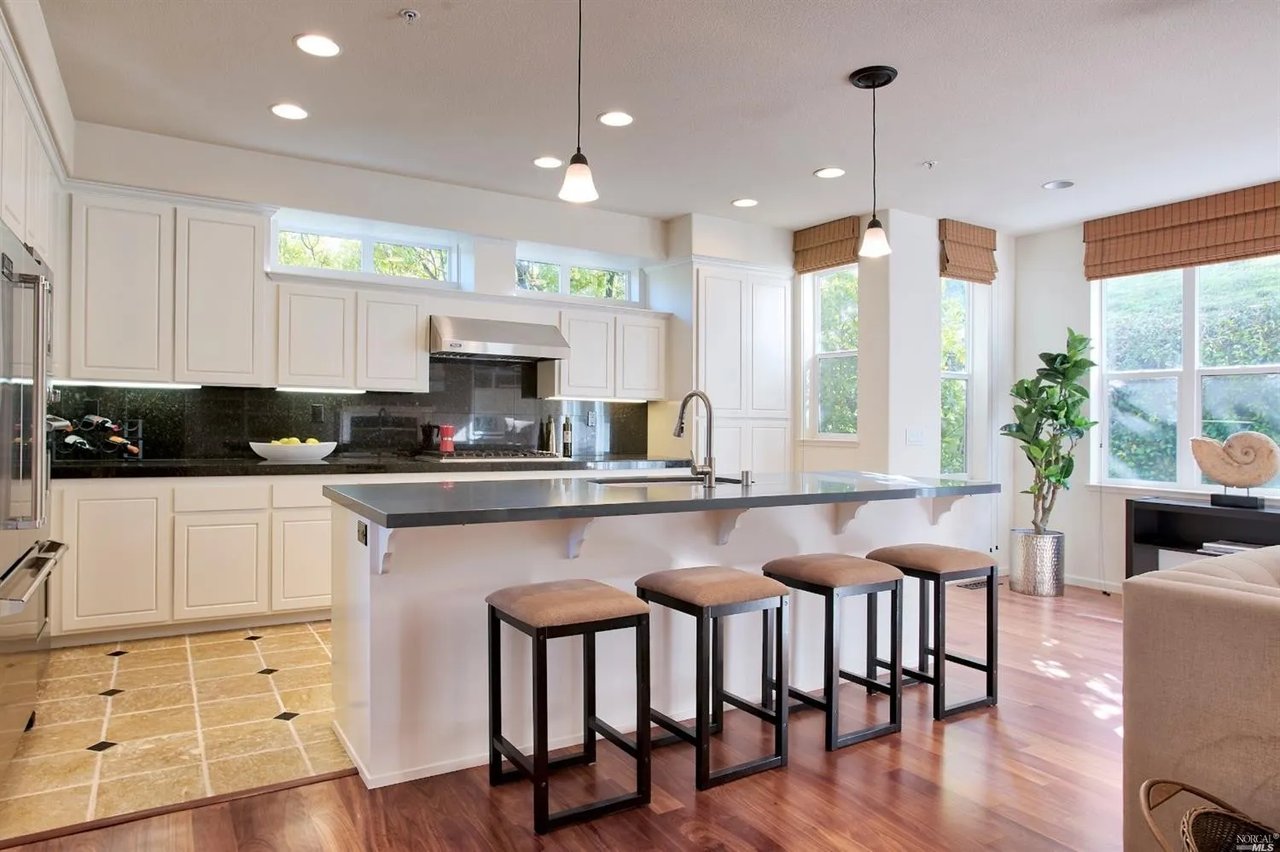 3 Ridge Ct