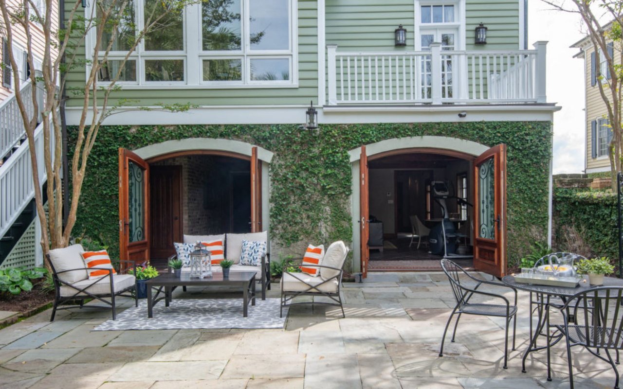 William Means Guide To Indoor-Outdoor Living
